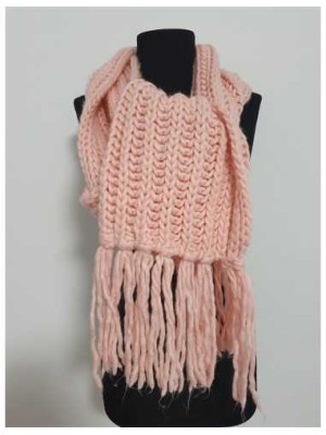 Fular calduros de dama cu franjuri model crosetat
