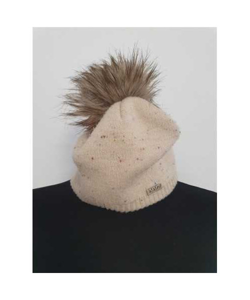 Caciulita calduroasa pentru fetite model cu ciucure