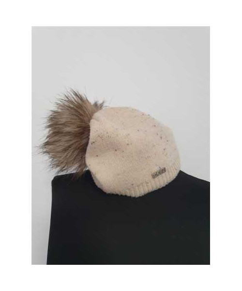 Caciulita calduroasa pentru fetite model cu ciucure