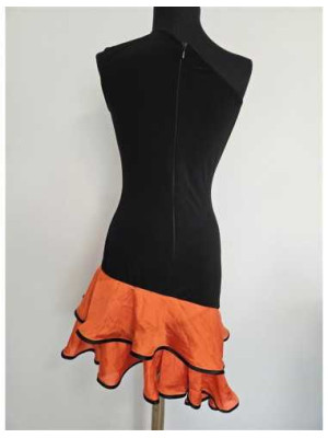 Rochie eleganta accesorizata cu trandafir pe umar 2