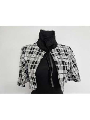  dama deosebit cu model in carouri