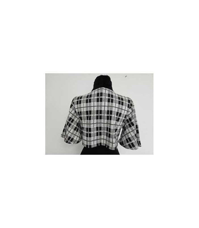  dama deosebit cu model in carouri