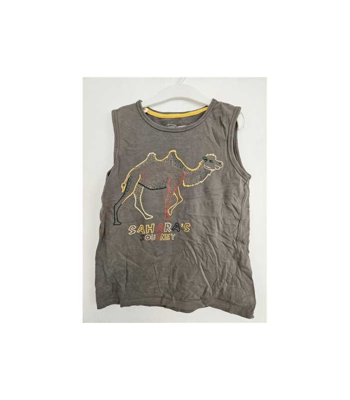 Maieu de vara cu o camila pe piept