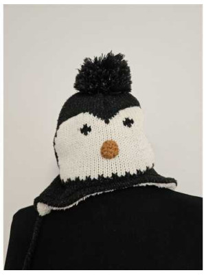 Caciula crosetata pentru copii model cu ciucure si urechi