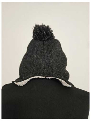 Caciula crosetata pentru copii model cu ciucure si urechi 2