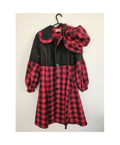 Palton elegant in carouri cu palarie pentru primavara