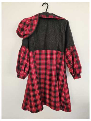 Palton elegant in carouri cu palarie pentru primavara 2