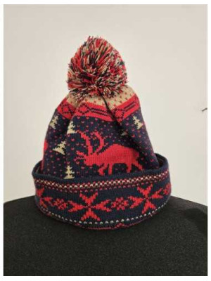 Caciula tricotata model cu ciucure Sinsay