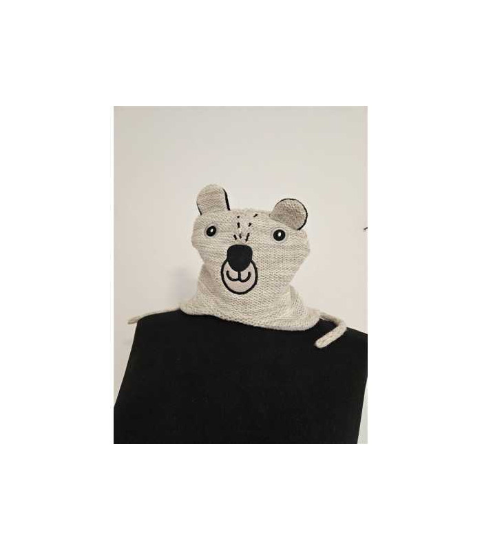 Caciulita tricotata cu snur model cap de urs