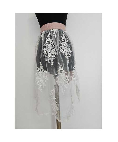 Sort dama din dantela