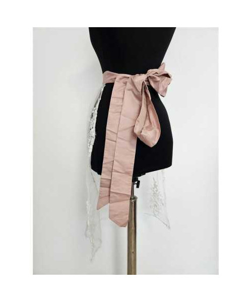 Sort dama din dantela