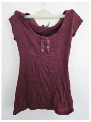 Tricou dama cu decolteu la piept Basic