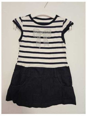 Rochita accesorizata cu fundita pentru fetite