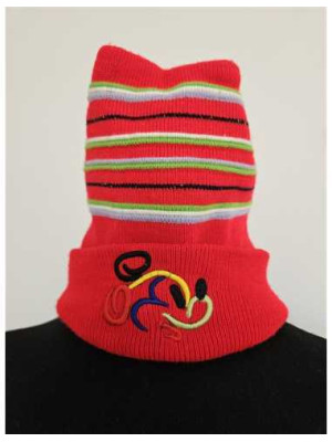 Caciula pentru fetite cu dungi multicolore