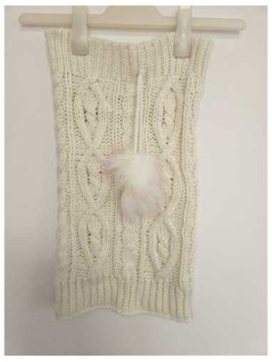 Fular circular copii model tricotat accesorizat cu ciucure