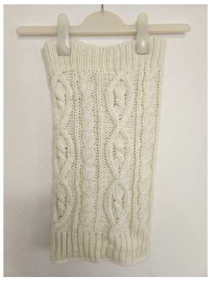 Fular circular copii model tricotat accesorizat cu ciucure 2