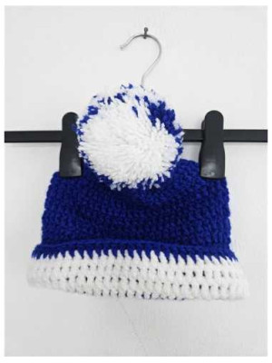 Caciula calduroasa cu ciucure model crosetat