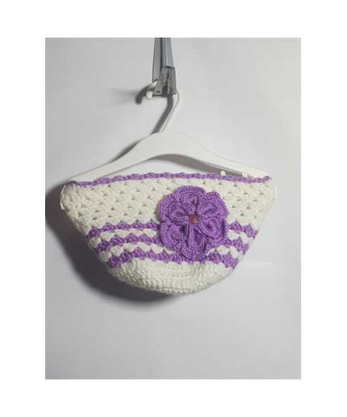 Fes crosetat pentru fetite cu floricica