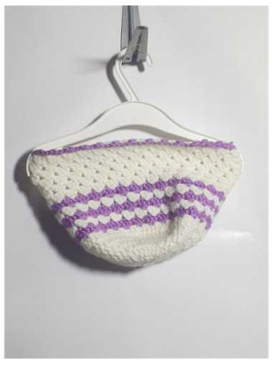 Fes crosetat pentru fetite cu floricica 2