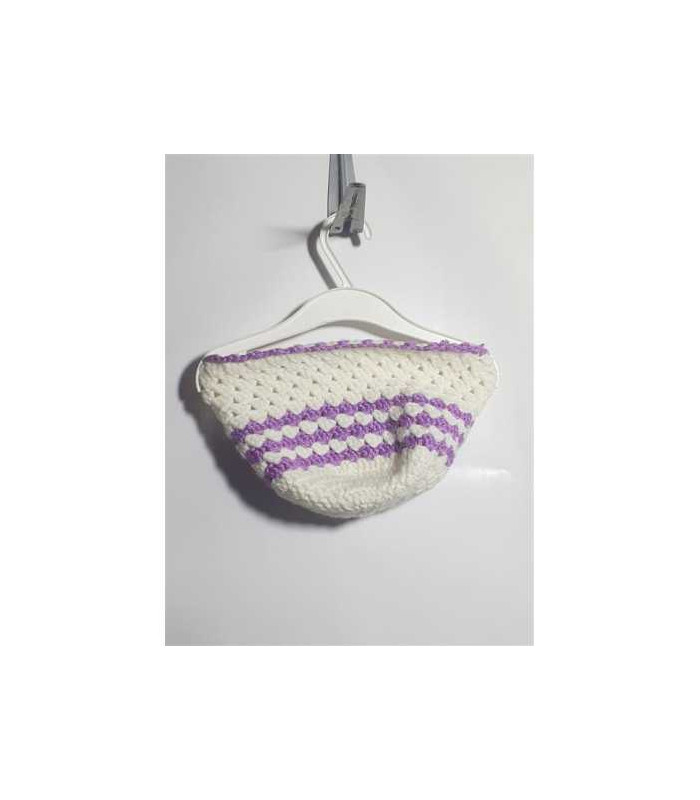 Fes crosetat pentru fetite cu floricica