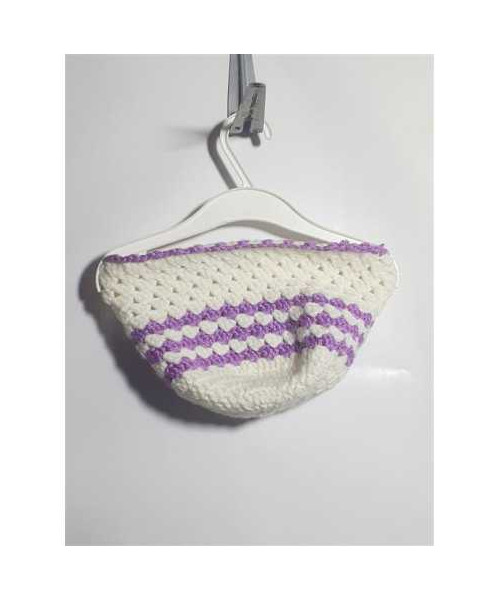 Fes crosetat pentru fetite cu floricica