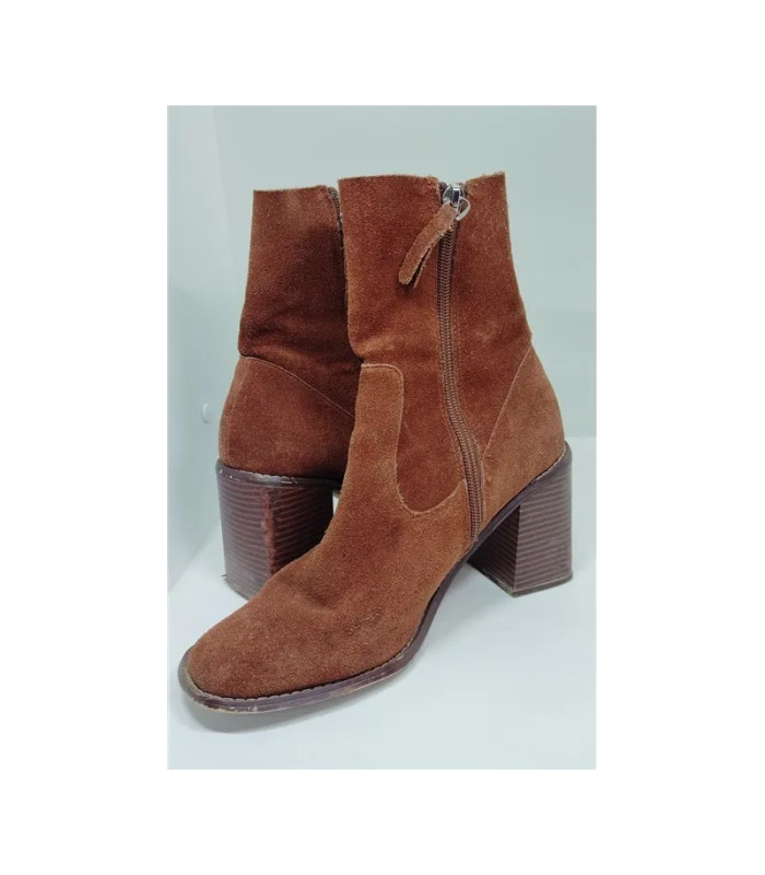 Ghetute dama cu toc marime 40 Reserved