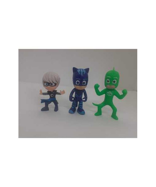 Set 3 figurine din plastic Eroi in pijama