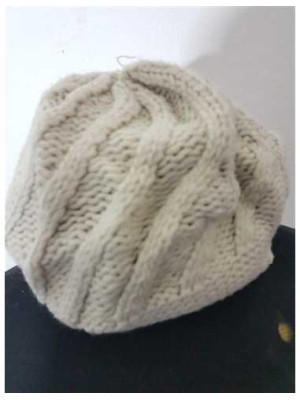 Caciula tricotata pentru copii culoare crem 2