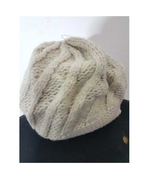 Caciula tricotata pentru copii culoare crem