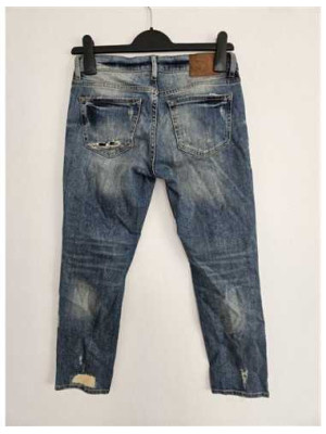 Pantaloni lungi de blugi model rupt 2