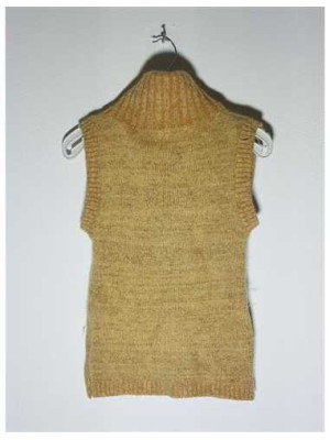 Vesta tricotata model cu guler inalt 2