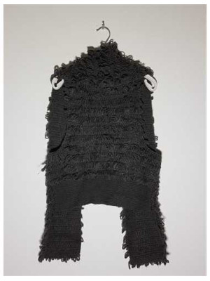 Vesta dama calduroasa model lung in fata LJR 2