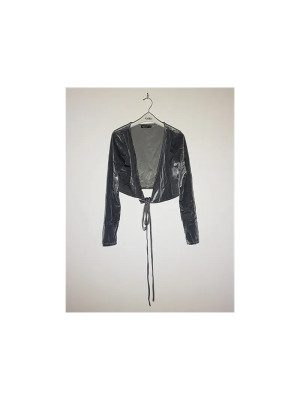  dama cu maneca lunga Bershka