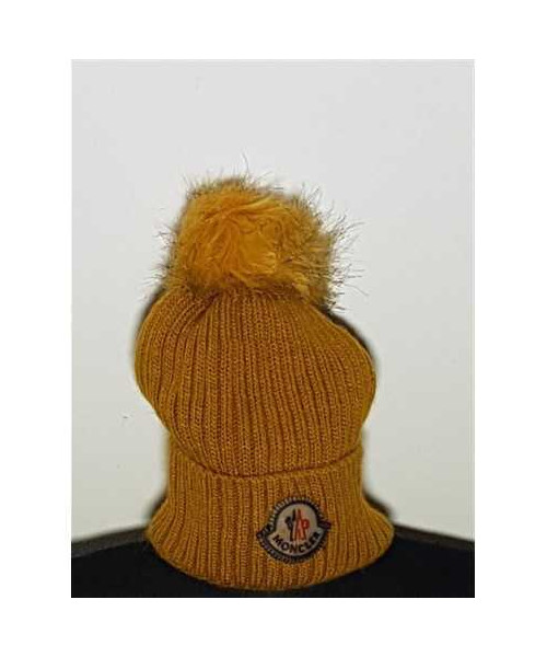 Caciulita de iarna cu ciucure pentru copii