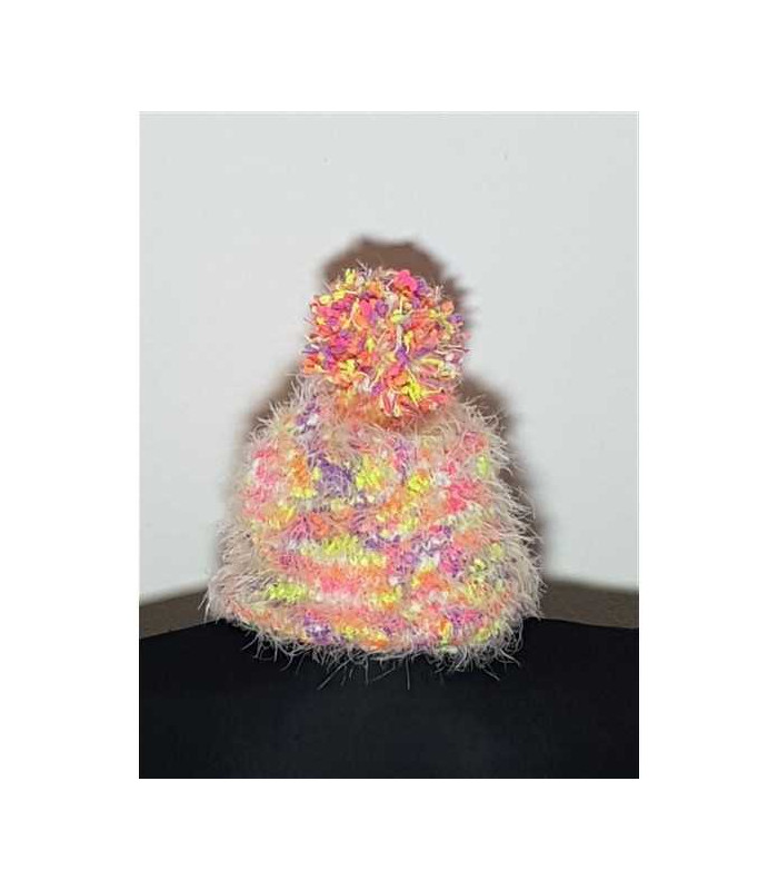Caciula pufoasa model multicolor cu ciucure COOL CLUB