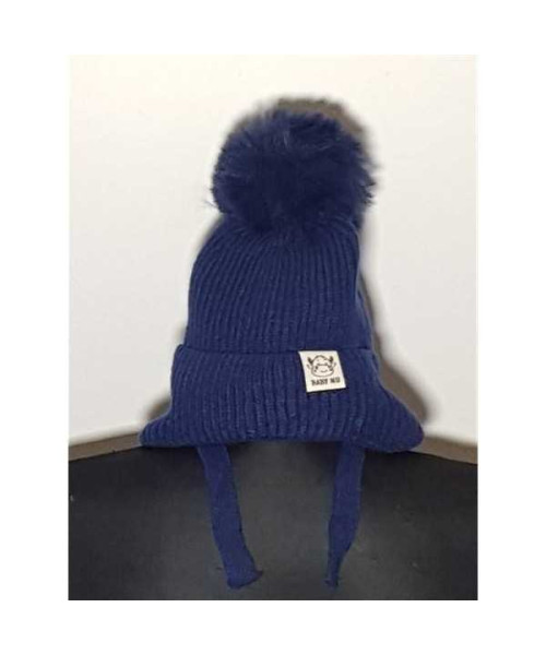 Caciula tricotata model cu ciucure si snur