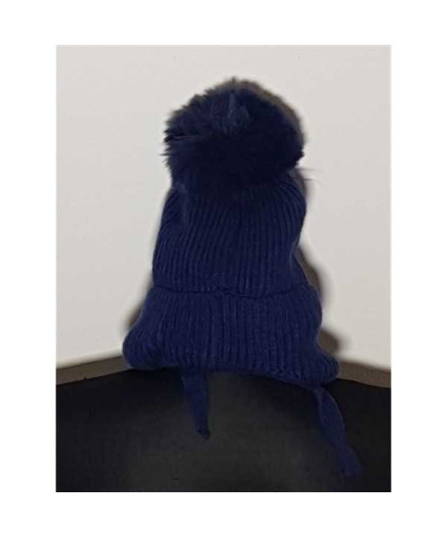 Caciula tricotata model cu ciucure si snur