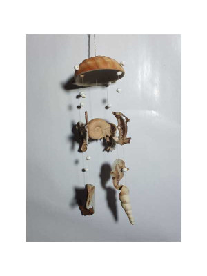 Decoratiune de vant cu scoici si animale oceanice