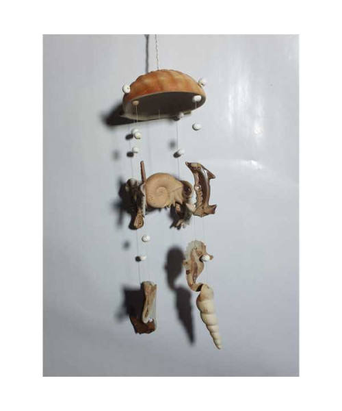 Decoratiune de vant cu scoici si animale oceanice