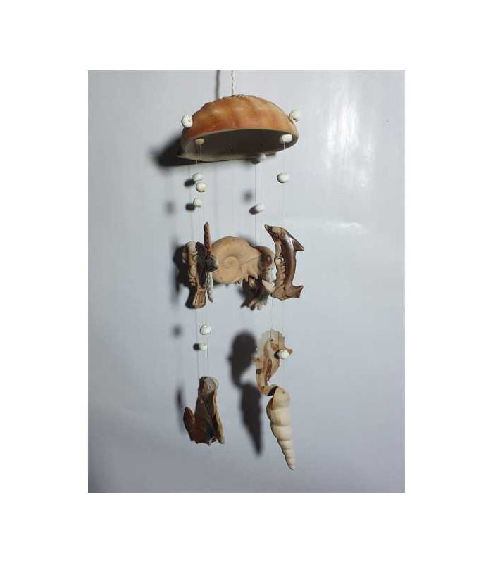 Decoratiune de vant cu scoici si animale oceanice