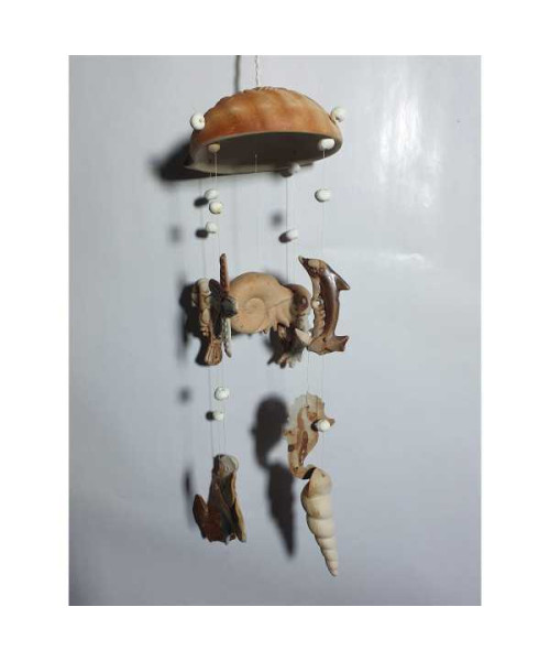 Decoratiune de vant cu scoici si animale oceanice