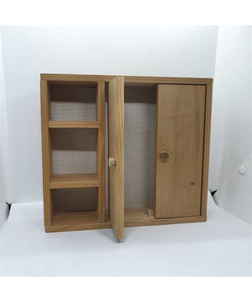 Dulap din lemn pentru accesorii de papusi