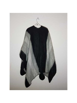 Poncho dama tricotat cu model in degrade 2