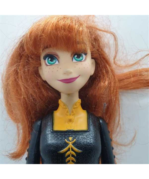 Papusa Frozen Anna cu rochie cu lumini 