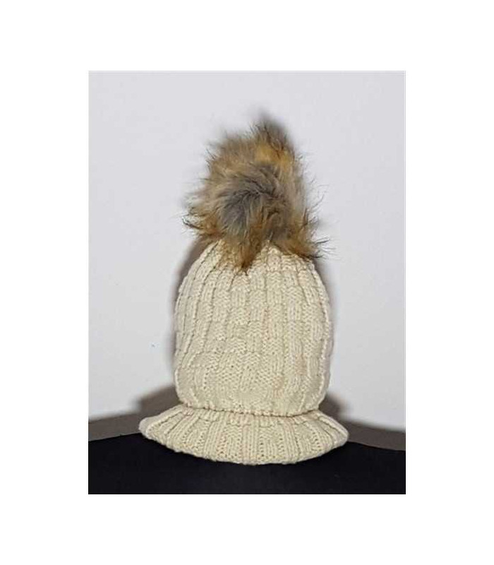 Caciula de iarna tricotata cu ciucure pufos JANINA