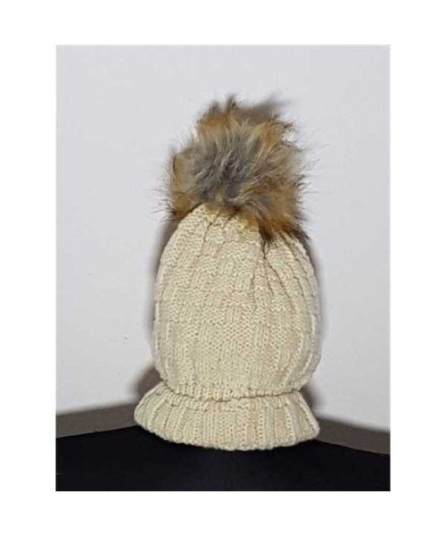 Caciula de iarna tricotata cu ciucure pufos JANINA