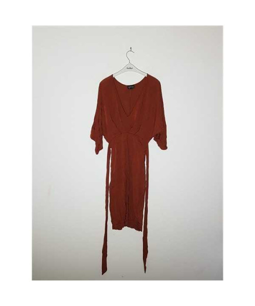 Rochita dama racoroasa cu decupaj in V la piept TOPSHOP