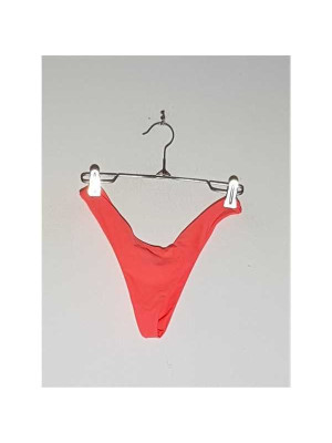 Slip dama model Uni Andi Bagus