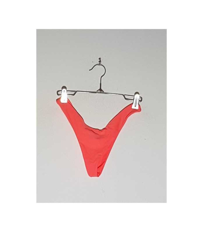 Slip dama model Uni Andi Bagus