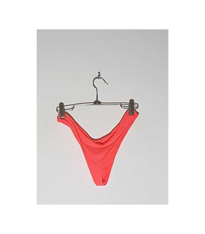 Slip dama model Uni Andi Bagus